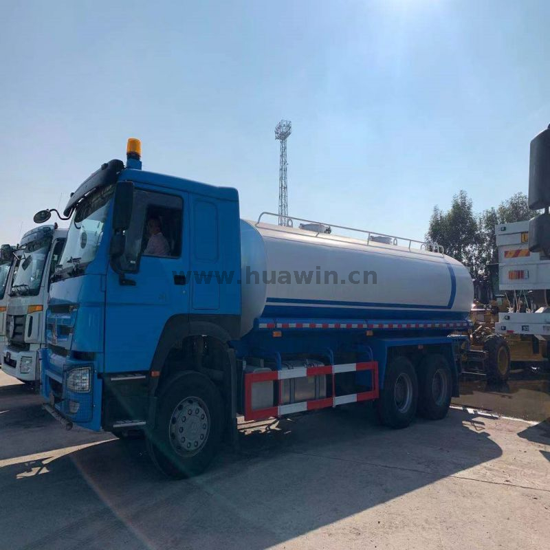 SINOTRUK HOWO 10 veículos com rodas Water Bowser Sprinkler Truck 