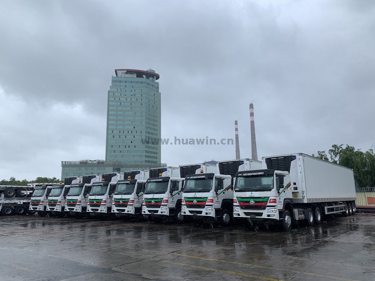 Caminhão frigorífico SINOTRUK HOWO 6x4 30Ton