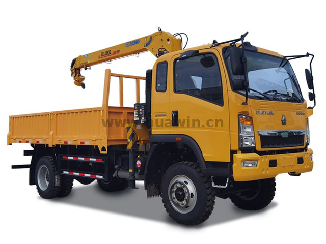 Caminhão leve de guindaste 4x2 sinotruk howo