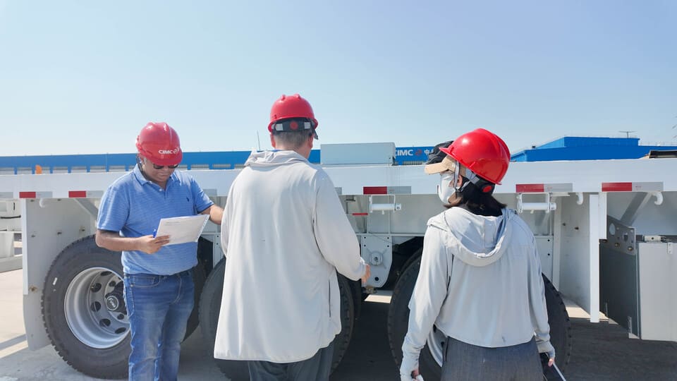 Visita ao cliente de Sierre Leone à fábrica para inspeção do trailer-2