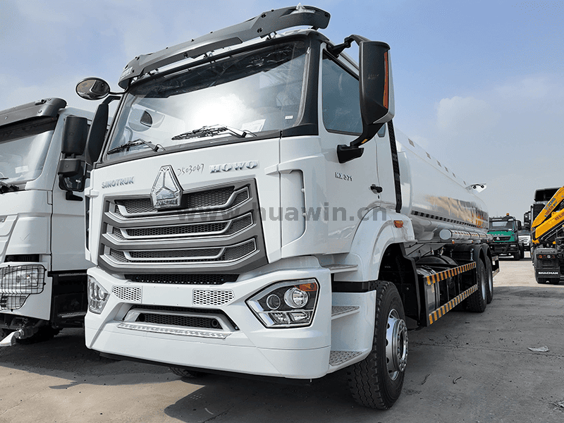 Sinotruk Howo Fuel Tanker Truck-NX-6 × 4