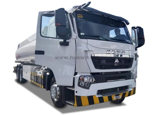 SINOTRUK A7 T7 8X4 Caminhão -tanque de combustível 25 CBM