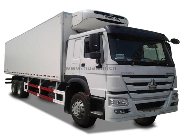 Caminhão de geladeira Sinotruk Howo 6x4