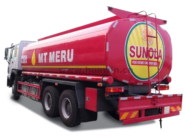 SINOTRUK HOWO 6X4 CAMINHOR DE TANHER DO FUEM 20 CBM