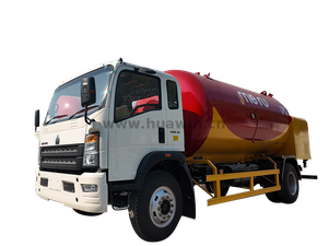 SINOTRUK HOWO 4X2 GAS TAND BOBTAL