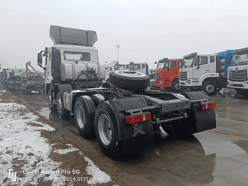 Tractor Sinotruk Howo NX 8x4
