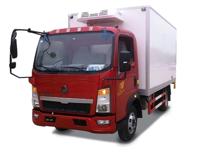 Sinotruk Howo 4x2 Caminhão de geladeira -5ton