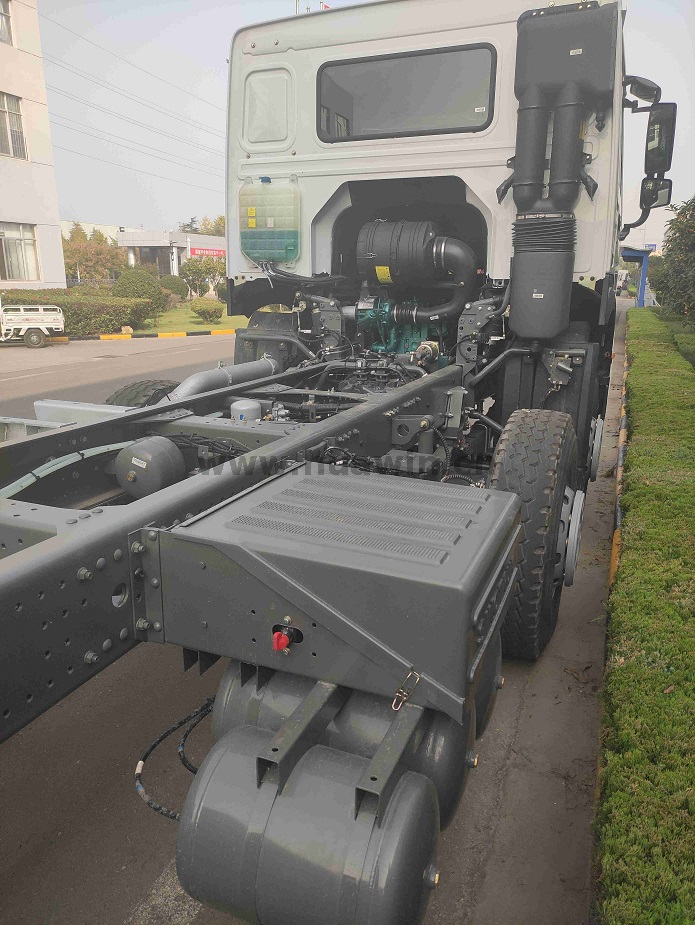 Chassi do caminhão da carga do veículo com rodas de SINOTRUK HOWO 8x4 12