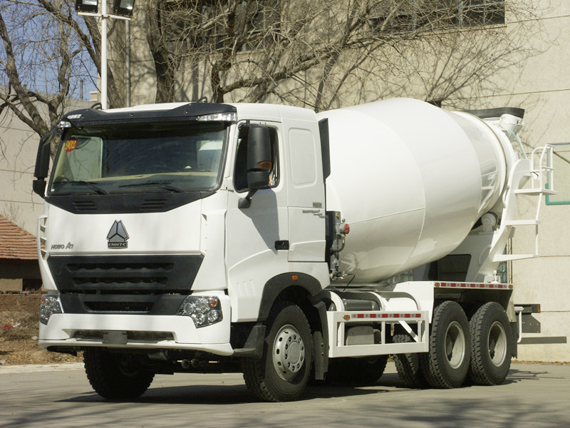 Caminhão betoneira SINOTRUK HOWO A7 6X4