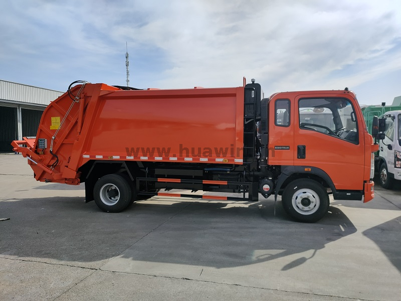 Caminhão compactador de lixo leve SINOTRUK HOWO-6CBM