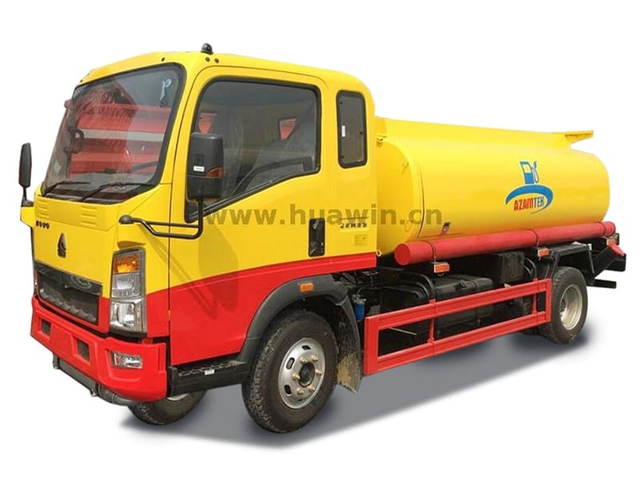 SINOTRUK HOWO 4X2 FUBLEM TANKER CURCION