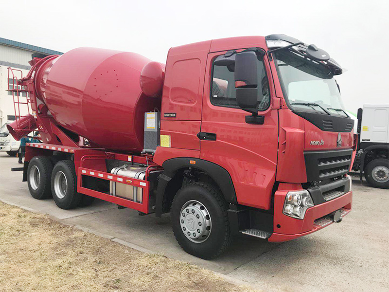 Caminhão betoneira SINOTRUK HOWO A7 6X4