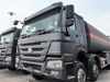 Caminhão -tanque de combustível Sinotruk Howo7 8 × 4