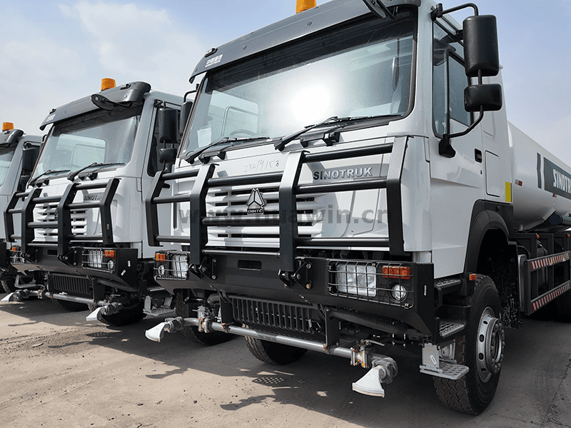 caminhão de aspersores de Howo 6x4-10