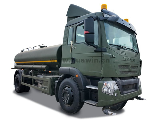 Sinotruk Howo Water Sprinkler TX 4 × 2 caminhão