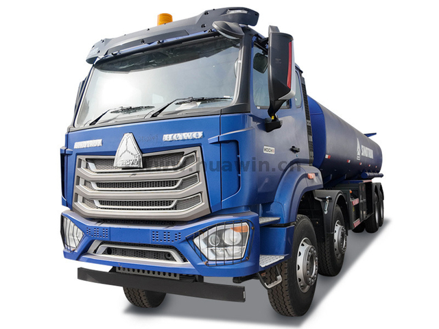 Sinotruk Howo 8 × 4 Fuel Tanker-NX