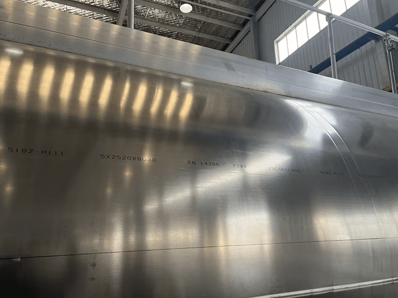 SINOTRUK CIMC 3 eixos 46CBM tanque de combust&iacute;vel de liga de alum&iacute;nio semi-reboque-new-7