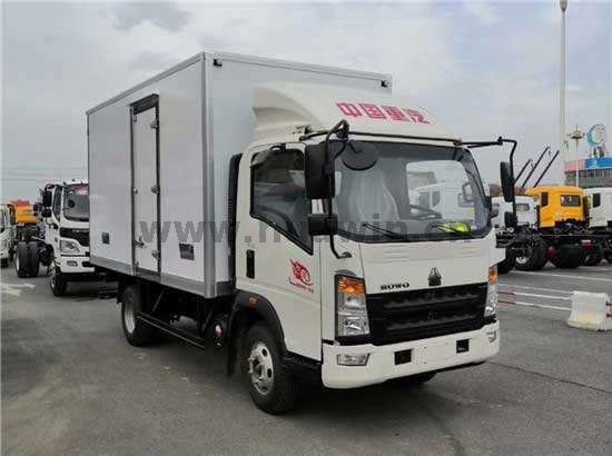 SINOTRUK HOWO 4x2 Geladeira Truck-3Ton