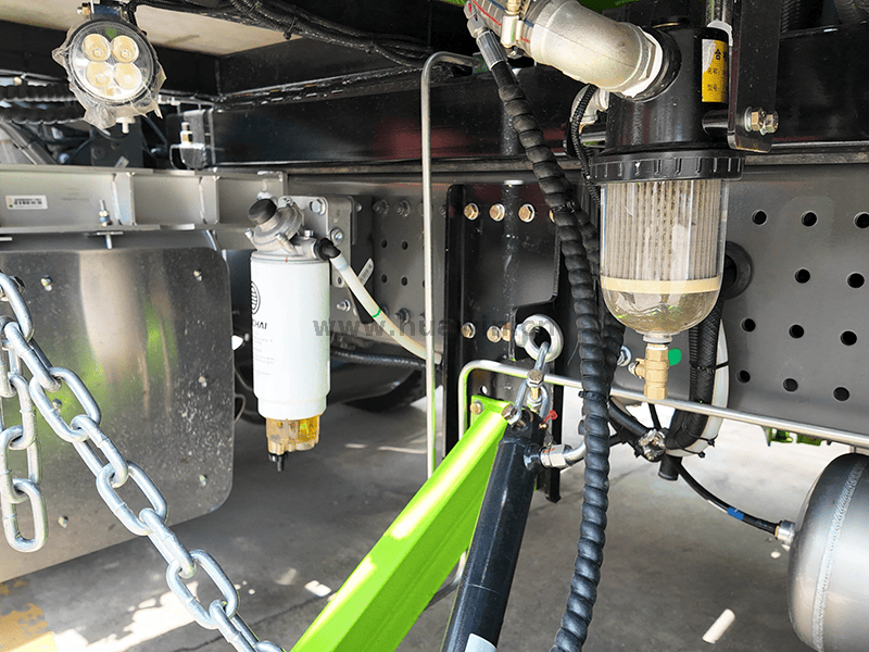 SINOTRUK HOWO 4X2 ROAD STEEPER DE ROADA PESADA-4