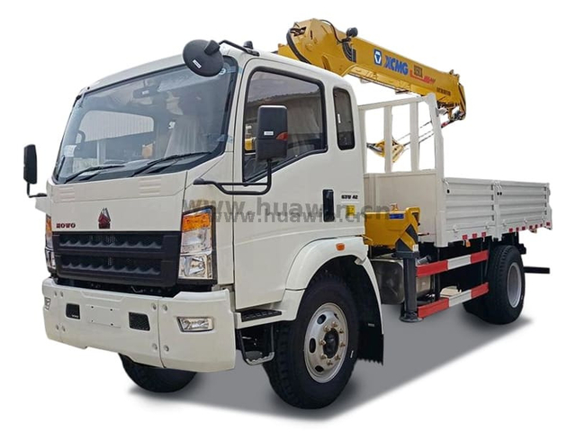 Caminhão Sinotruk Howo 4x2 Crane - 5ton xcmg telescópico Boom