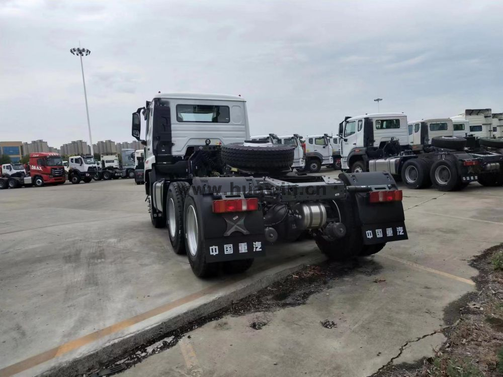 Novo caminhão trator de cabine SINOTRUK HOWO N7B NX 6X4 para a Arábia Saudita