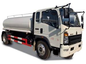 Sinotruk Howo 6 Wheeler Water Tanker Truck 10.000 litros