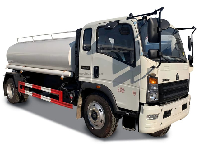 Sinotruk Howo 6 Wheeler Water Tanker Truck 10.000 litros