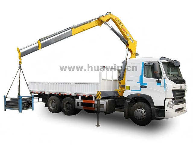 SINOTRUK A7 6x4 Crane Truck - 10ton xcmg knuckle boom