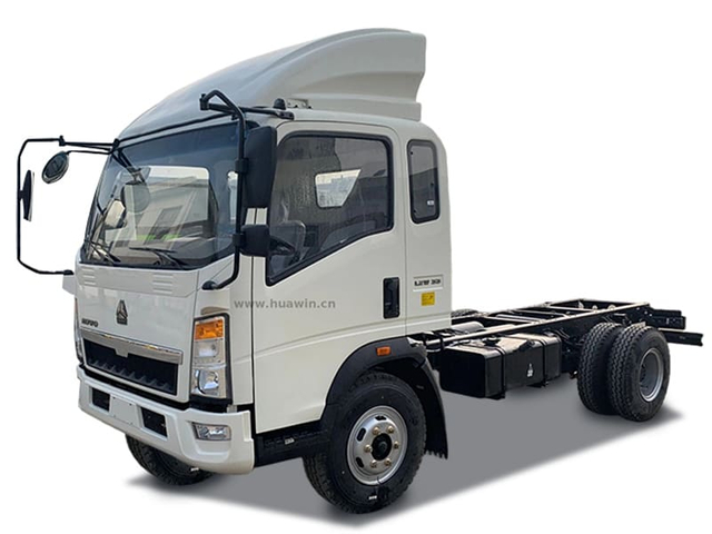 SINOTRUK HOWO 4 × 2 6 WHEELS CHASSIS DE TERRO LUZ 10T 