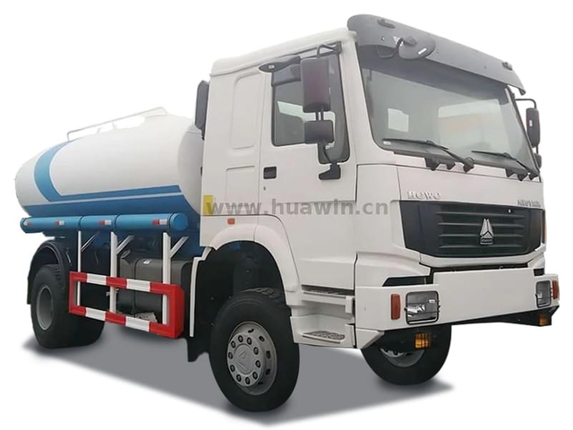 SINOTRUK HOWO 4X4 Caminhão de água AWD de tração nas quatro rodas -13.000 litros