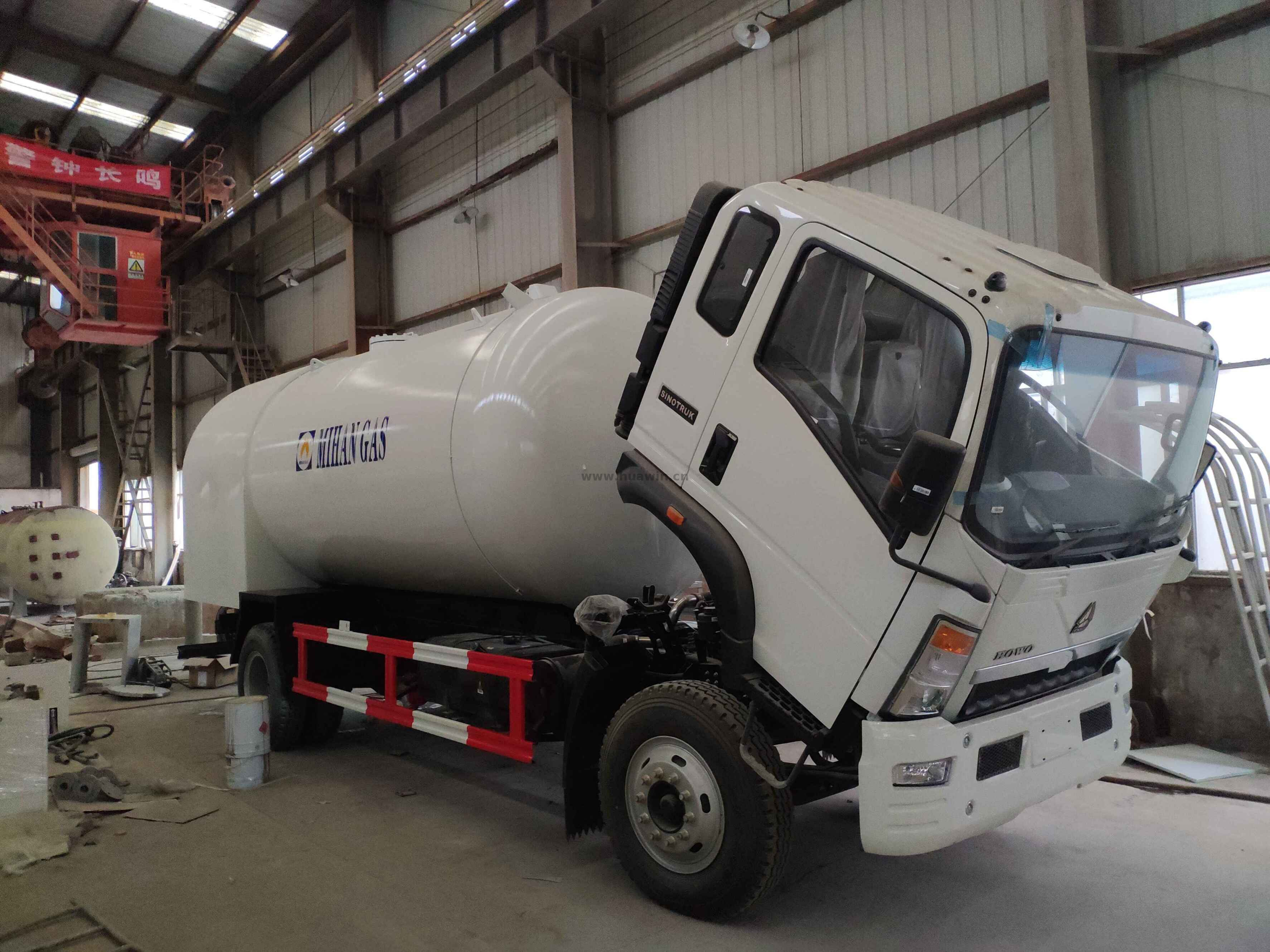 Caminhão Bobtail do tanque de gás SINOTRUK HOWO 6x4 GLP